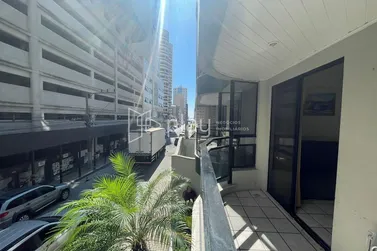 Apartamento &agrave; venda - 120m&sup2; - Meia Praia