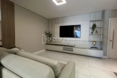 Apartamento &agrave; venda - 159m&sup2; - Meia Praia