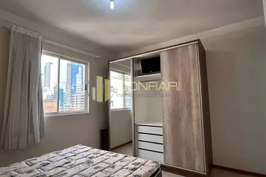 Apartamento &agrave; venda - 212m&sup2; - Meia praia