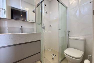 Apartamento &agrave; venda - 130m&sup2; - Meia Praia