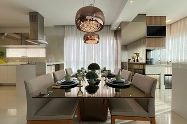 Apartamento &agrave; venda - 153m&sup2; - Meia Praia