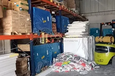 Sal&atilde;o Comercial para alugar - 204m&sup2; - Morretes
