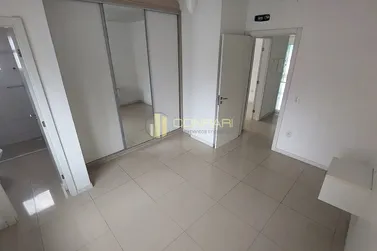 Apartamento para alugar - 70m&sup2; - meia praia
