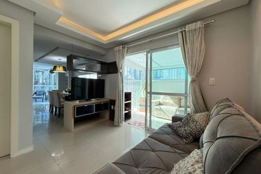 Apartamento &agrave; venda - 85m&sup2; - Meia Praia