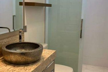 Apartamento para alugar - 200m&sup2; - Meia Praia