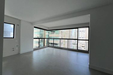 Apartamento &agrave; venda - Meia Praia