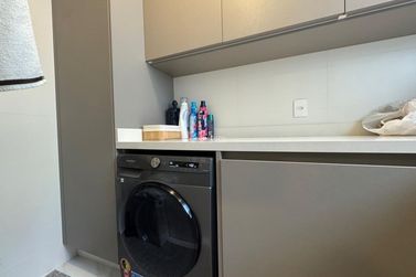 Apartamento &agrave; venda - 142m&sup2; - Meia Praia