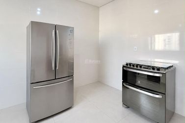 Apartamento &agrave; venda - 136m&sup2; - Meia Praia