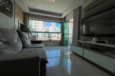 Apartamento &agrave; venda - 100m&sup2; - Meia Praia