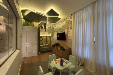 Apartamento &agrave; venda - 136m&sup2; - Meia Praia