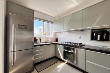 Apartamento &agrave; venda - 148m&sup2; - Meia Praia