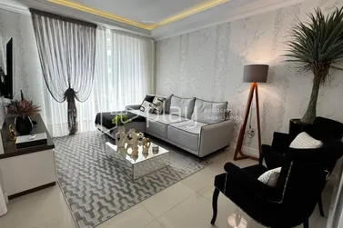 Apartamento &agrave; venda - 158m&sup2; - Meia Praia