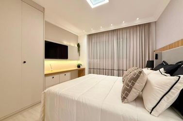 Apartamento &agrave; venda - 180m&sup2; - Meia Praia