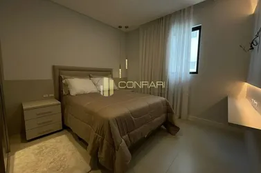 Apartamento &agrave; venda - 136m&sup2; - Meia praia