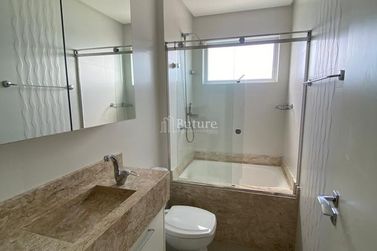 Apartamento &agrave; venda - 190m&sup2; - Meia Praia