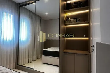 Apartamento &agrave; venda - 101m&sup2; - Meia Praia