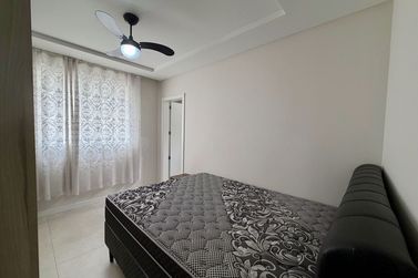 Apartamento &agrave; venda - 110m&sup2; - Meia Praia