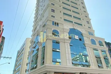 Apartamento &agrave; venda - 185m&sup2; - MEIA Praia