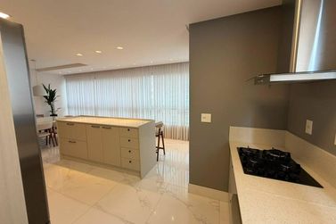 Apartamento &agrave; venda - Meia Praia