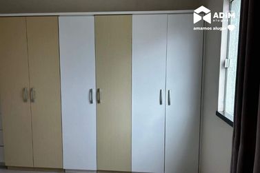 Apartamento para alugar - 140m&sup2; - Meia Praia