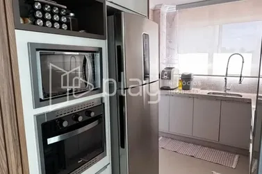 Apartamento &agrave; venda - 158m&sup2; - Meia Praia