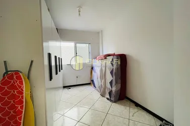 Apartamento &agrave; venda - 60m&sup2; - Meia Praia