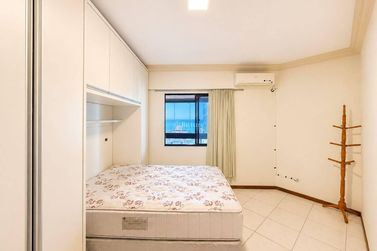 Apartamento &agrave; venda - Meia Praia