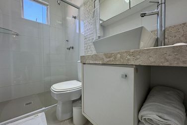 Apartamento &agrave; venda - 180m&sup2; - Meia Praia