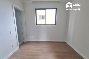 Apartamento para alugar - 110m&sup2; - Meia Praia