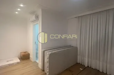Apartamento &agrave; venda - 143m&sup2; - centro