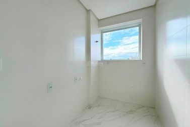 Apartamento &agrave; venda - 180m&sup2; - Meia Praia