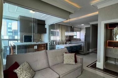 Apartamento &agrave; venda - 30m&sup2; - Meia Praia