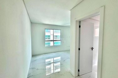 Apartamento &agrave; venda - Meia Praia