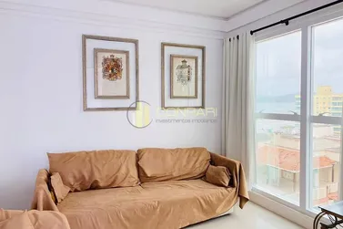 Apartamento &agrave; venda - 128m&sup2; - Meia Praia