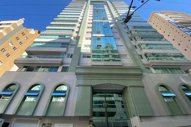 Apartamento &agrave; venda - 1872m&sup2; - Meia Praia