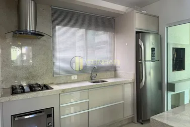Apartamento &agrave; venda - 123m&sup2; - Meia Praia