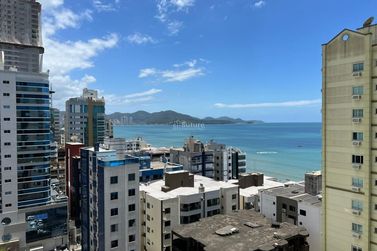 Apartamento &agrave; venda - 180m&sup2; - Meia Praia