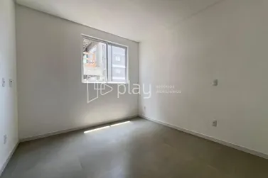 Apartamento &agrave; venda - 71m&sup2; - Pereque