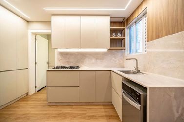 Apartamento &agrave; venda - 125m&sup2; - Centro