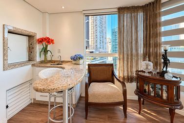 Apartamento &agrave; venda - 120m&sup2; - Barra Sul