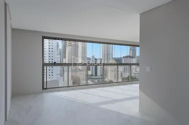 Apartamento &agrave; venda - 105m&sup2; - Centro