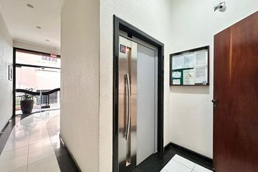 Apartamento &agrave; venda - 79m&sup2; - Meia Praia