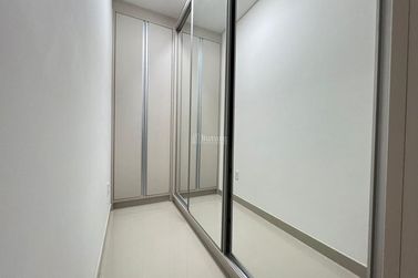 Apartamento &agrave; venda - 150m&sup2; - Meia Praia