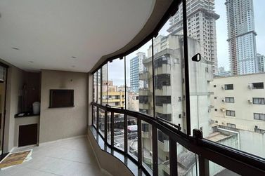 Apartamento &agrave; venda - 159m&sup2; - Meia Praia