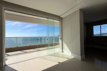Apartamento &agrave; venda - 162m&sup2; - Meia Praia