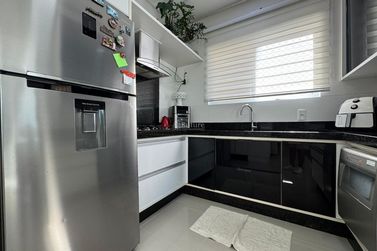 Apartamento &agrave; venda - 180m&sup2; - Meia Praia