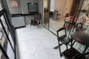 Apartamento &agrave; venda - Meia Praia