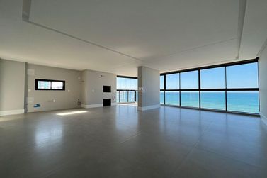Apartamento &agrave; venda - 200m&sup2; - Meia Praia