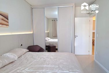 Apartamento para alugar - 123m&sup2; - Meia Praia