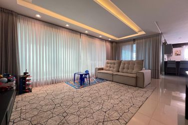 Apartamento &agrave; venda - 166m&sup2; - Meia Praia